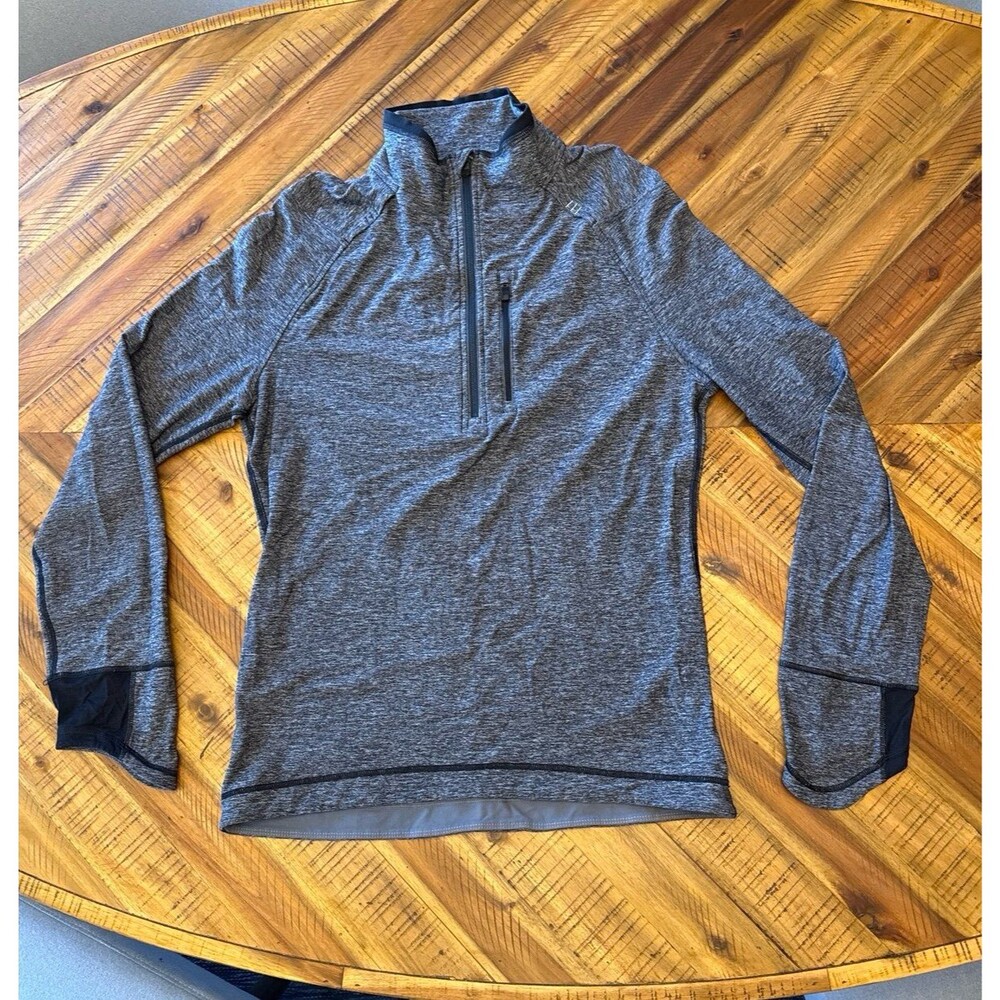 Lululemon Half Zip long sleeve Running Shirt Grey Men’s Size M zip chest Pocket